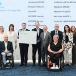 Foto de familia de la entrega de las subvenciones de ENAIRE