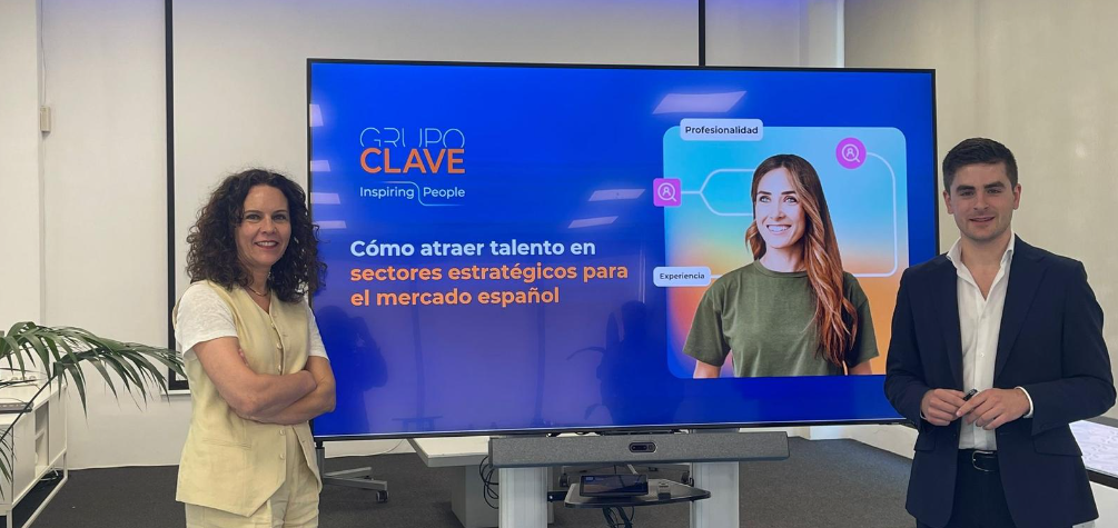 Elena Murillo, Directora Comercial y de Marketing de Grupo Clave y Ángel Pidal, Director de Grupo Clave
