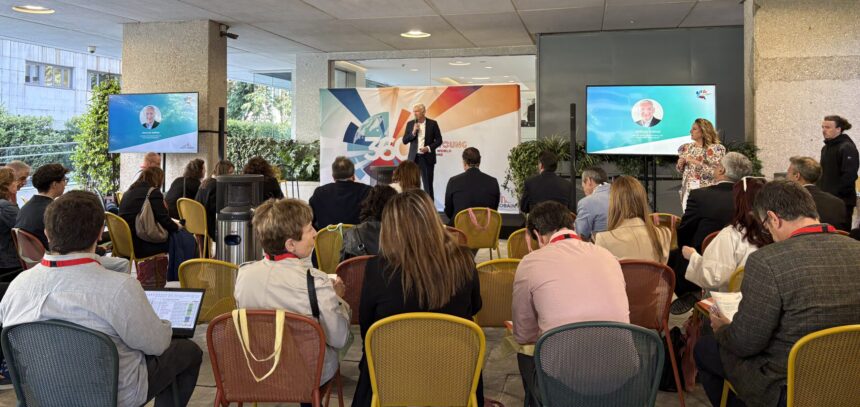 El CEO para los Países Mediterráneos de Saint-Gobain, Jean-Luc Gardaz, inauguraba la jornada en la sede de Madrid