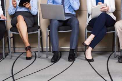 Cada vez hay mayor diversidad de perfiles en las oposiciones - Imagen de Stock (katemangostar en Freepik.es)