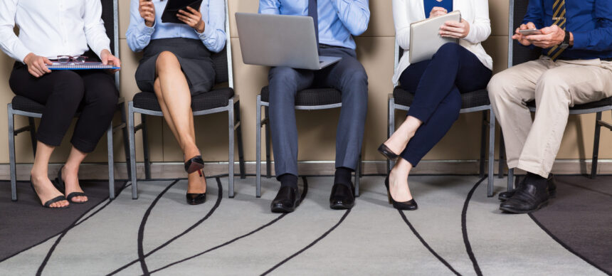 Cada vez hay mayor diversidad de perfiles en las oposiciones - Imagen de Stock (katemangostar en Freepik.es)