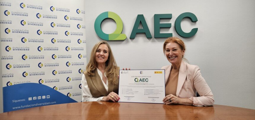 Teresa Viejo, presidenta de la Fundación para la Diversidad, y de Beatriz López, presidenta de la AEC - Imagen cedida por Fundación Diversidad