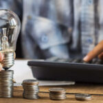 Conoce cómo varía el consumo eléctrico según la temporada y qué hacer para evitar sorpresas en tu recibo