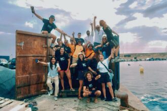 El equipo de Gravity Wave lucha contra la contaminación de plásticos en el Mar Mediterráneo en la Misión Salobreña - Imagen cedida por Gravity Wave