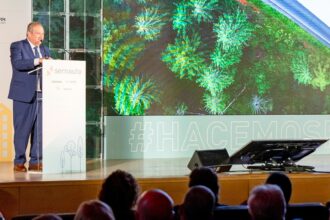 Jordi Hereu, Ministro de Industria y Turismo, en el anterior Encuentro SERNAUTO en IFEMA, Madrid