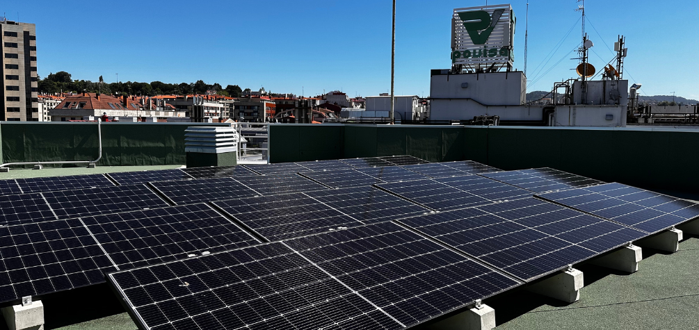Placas solares ubicadas en el centro Ribera Povisa