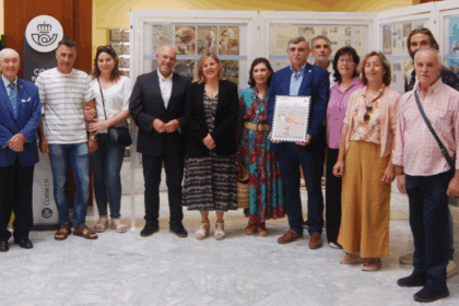 Exposición filatélica en la oficina de Correos de Plaza Topete