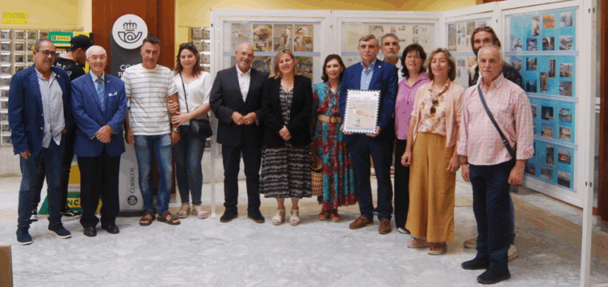 Exposición filatélica en la oficina de Correos de Plaza Topete