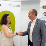 María García, presidenta de APIA, y Juan Pablo Merino, director de Comunicación, Marca y Asuntos Públicos de Aqualia
