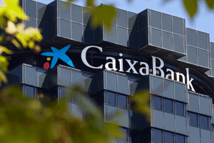 Con este doble tramo, en 2025 CaixaBank ha emitido en formato público diferentes tipos de deuda por valor de 4.500 millones de euros