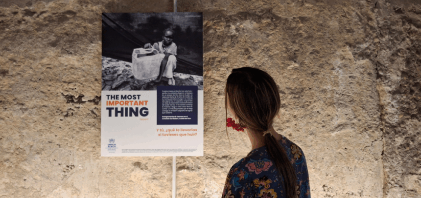 “Historias que transforman”: La exposición de Telpark y ACNUR sobre los refugiados en Plaza del Carmen