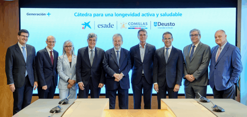 De izquierda a derecha: Juan José Etxeberria, rector de la Universidad de Deusto; Javier Valle, consejero director general de VidaCaixa; Mar Vila, vicedecana de Esade Business School; Josep Maria Coronas, director general de Fundación “la Caixa”; Tomás Muniesa, presidente de CaixaBank; Jaume Guardiola, presidente del Patronato de la Fundación Esade; Jaume Masana, director de negocio de CaixaBank ; Antonio Allende SJ, rector de la Universidad Pontifica Comillas; y Sergi Loughney, director general adjunto de Asuntos Corporativos de Fundación “la Caixa” escenifican el acuerdo