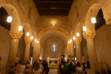 San Juan de Baños, la iglesia en pie más antigua de España, brilla gracias a la Fundación Iberdrola