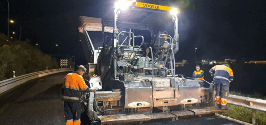 Trabajos en el punto kilométrico 104 de la autopista AP-51, a la altura del enlace de Vicolozano (Ávila)
