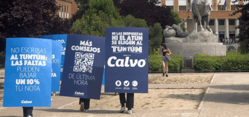 Human billboards de Calvo en la Universidad Complutense
