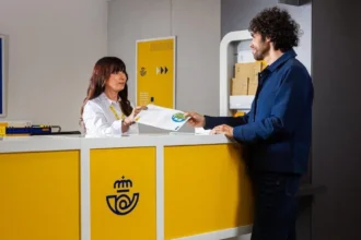 Correos en Andalucía reafirma su compromiso de ofrecer soluciones logísticas eficientes y accesibles