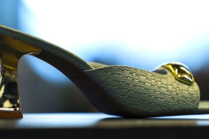 Brasil presenta moda sensorial y materiales lúdicos para el calzado 2026 - 2027