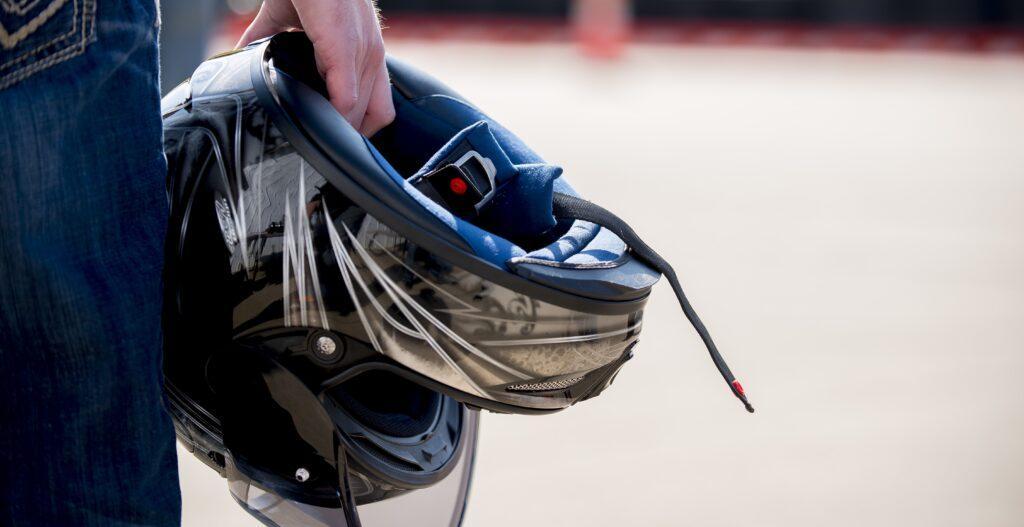 Cinco claves para escoger tu primer casco de moto