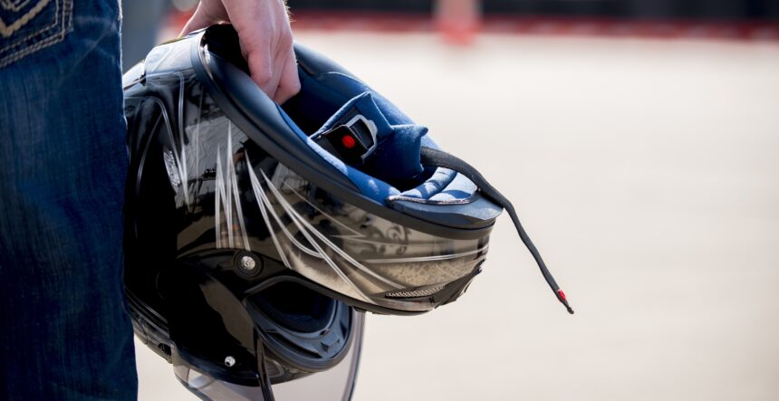 Cinco claves para escoger tu primer casco de moto
