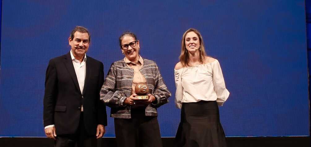 Empresa de gestión humana es reconocida por su liderazgo en sostenibilidad y prácticas responsables