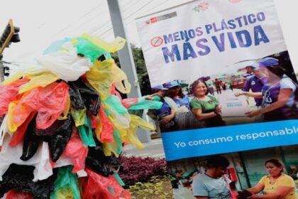 Ley contra el plástico de un solo uso evita el consumo de 500 millones de bolsas en Perú