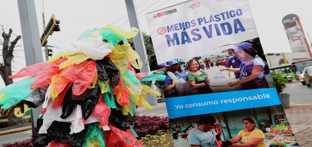 Ley contra el plástico de un solo uso evita el consumo de 500 millones de bolsas en Perú