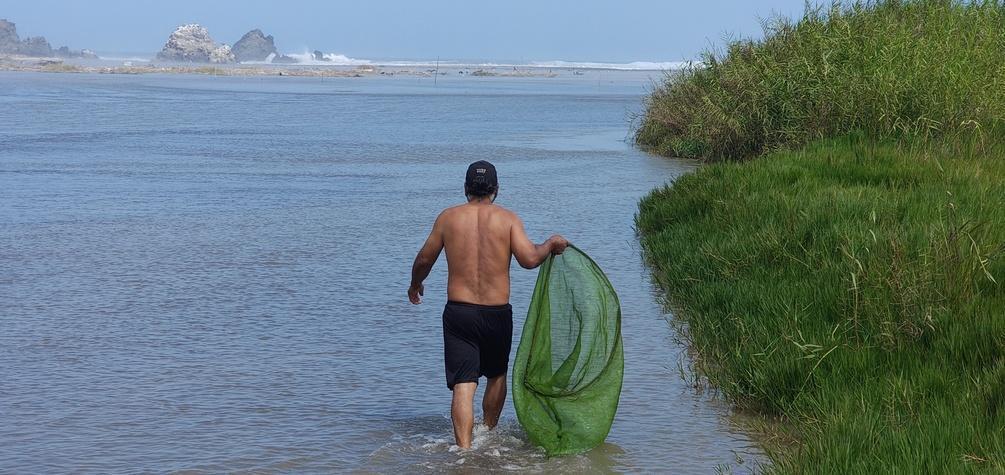 Proyecto de repoblamiento de camarones en distrito de Huáncano