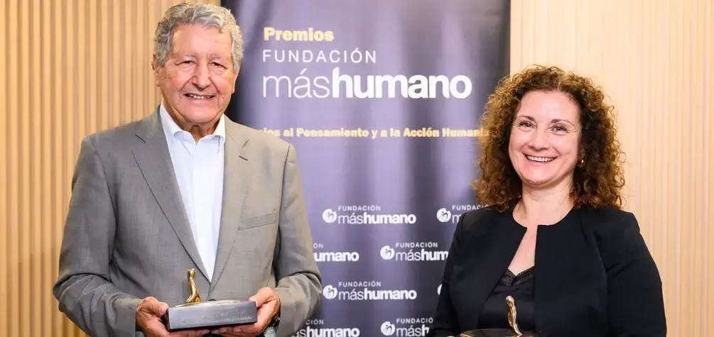 Sami Naïr, Ganador del Premio Pensamiento humanista 2025 y Elena García Armada, Ganadora del Premio Acción humanista 2025