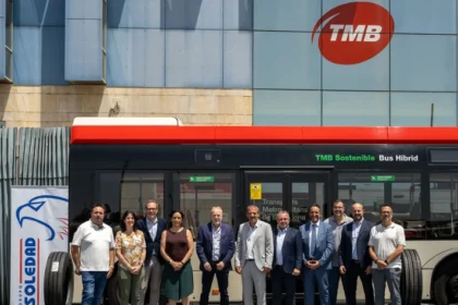 Grupo Soledad y Transports Metropolitans de Barcelona oficializan el suministro de neumáticos