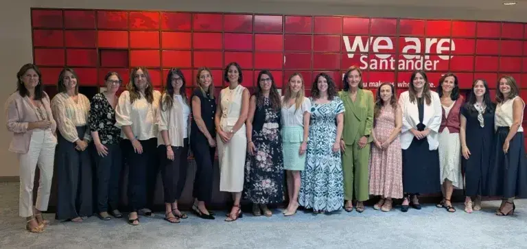 Finaliza la IX edición de “De Mujer a Mujer”: un proyecto de mentoring que impulsa la integración laboral de mujeres supervivientes de violencia