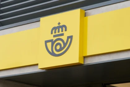 El Congreso refuerza la misión pública de Correos