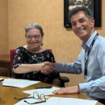 Firma del convenio entre Mercè Torrentallé y Daniel Marsol