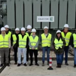 Alumnos junto al transformador de i-De de Villímar