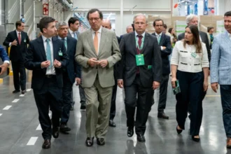 Visita interior del bloque logístico de Almeirim