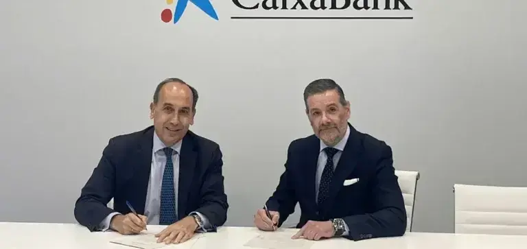 CaixaBank se adhiere a Green & Human para liderar la transformación sostenible del turismo en España