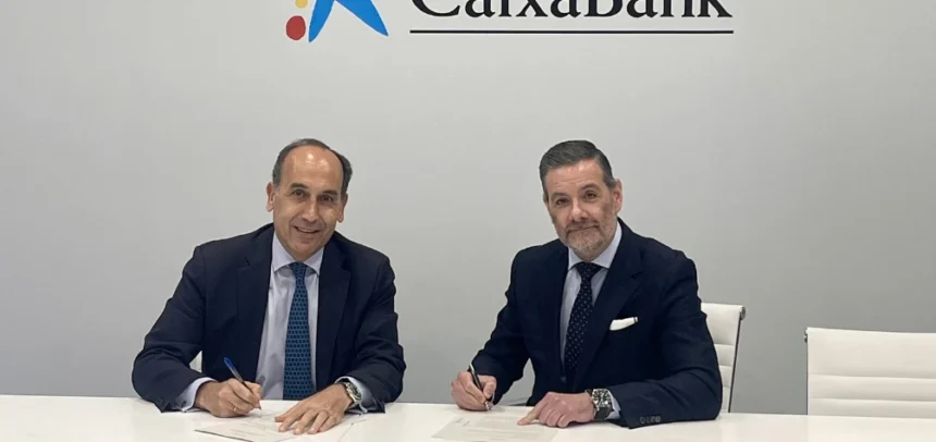 CaixaBank se adhiere a Green & Human para liderar la transformación sostenible del turismo en España