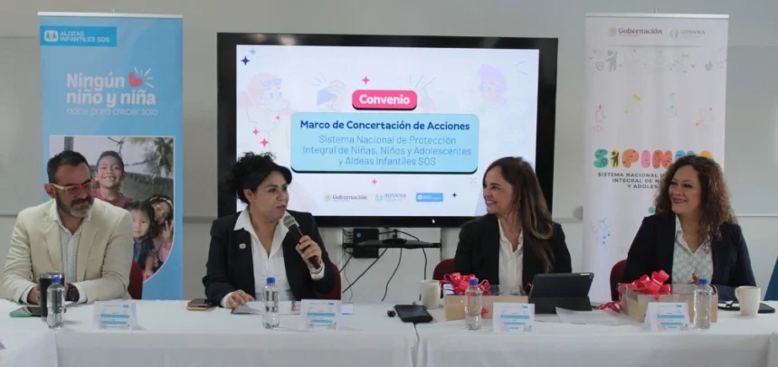 Firma del convenio entre los y las representantes de SIPINNA y Aldeas Infantiles SOS