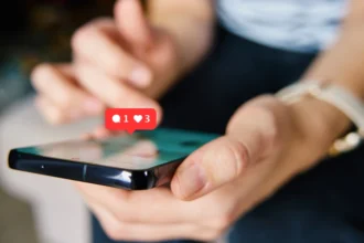 Estas se han convertido en los nuevos canales de información y en terreno fértil para la automatización de contenido