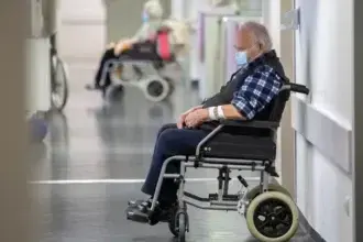 Recomiendan dedicar tiempo a expresar el dolor y hablar de lo ocurrido, combinar momentos de duelo con actividades reparadoras, escuchar sin juzgar y buscar ayuda profesional