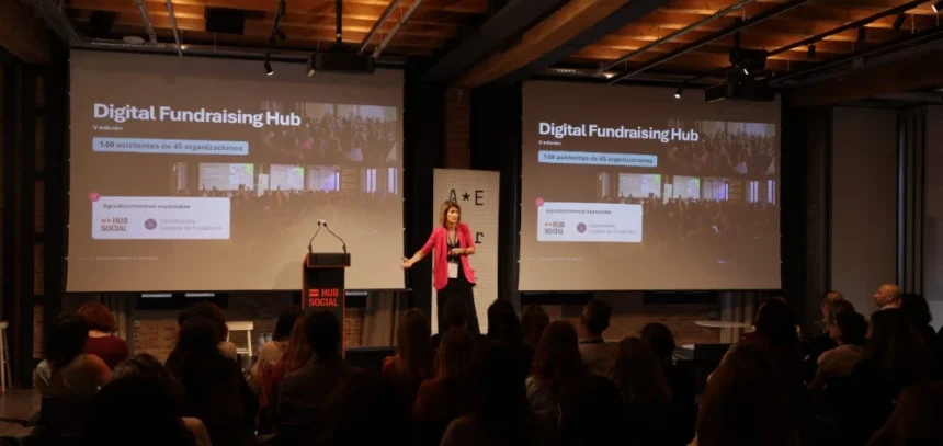 Glòria Oliver, presidenta de la AEFr durante el Digital Fundraising Hub 2025