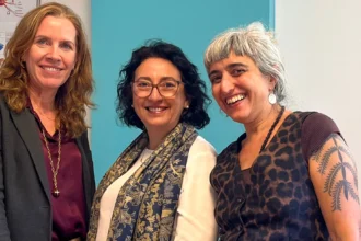 Isabel López, cofundadora y directora general de CANVAS Estrategias Sostenibles , Alba Guzmán, cofundadora de ROSAPARKS, Claudia Caramuti, cofundadora y directora de desarrollo de CANVAS Estrategias Sostenibles - Imagen cedida por CANVAS y ROSAPARKS