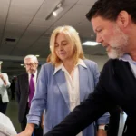La vicealcaldesa de Madrid, Inma Sanz, recorre la exposición junto a Marco Aurelio Losas, Director Nacional de Grandes Cuentas en Canon España