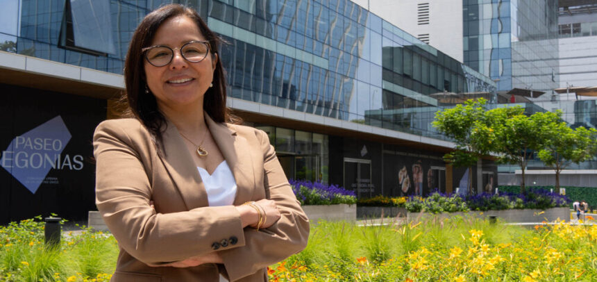 Cecilia Akamine, Gerente General de Financiera Confianza