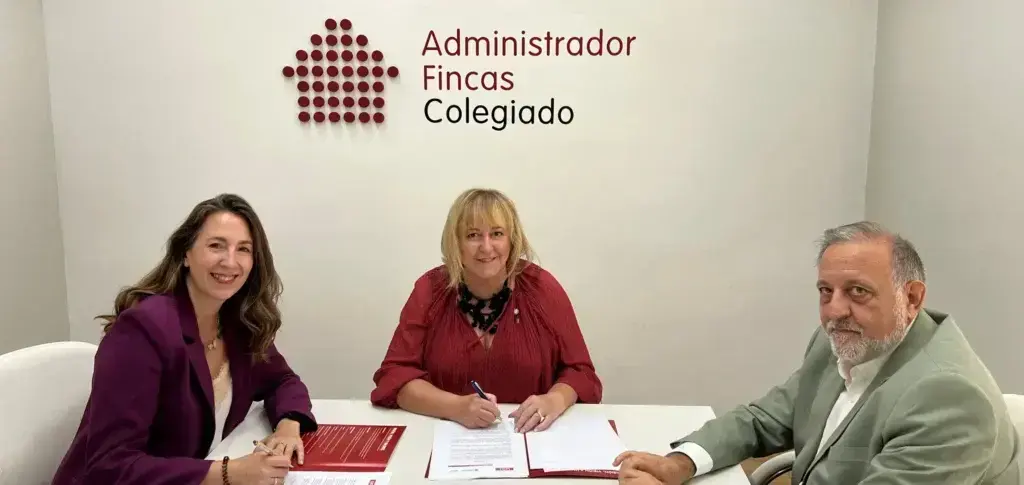 Firma convenio UCI-CAF en Madrid