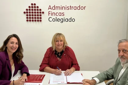 Firma convenio UCI-CAF en Madrid
