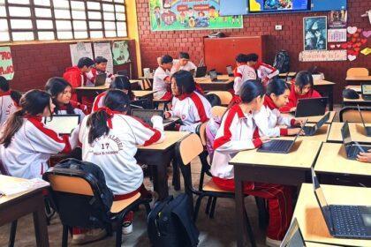 Fundación Romero capacita a más de 1,000 escolares en Inteligencia Artificial a través de su programa de voluntariado Edutech