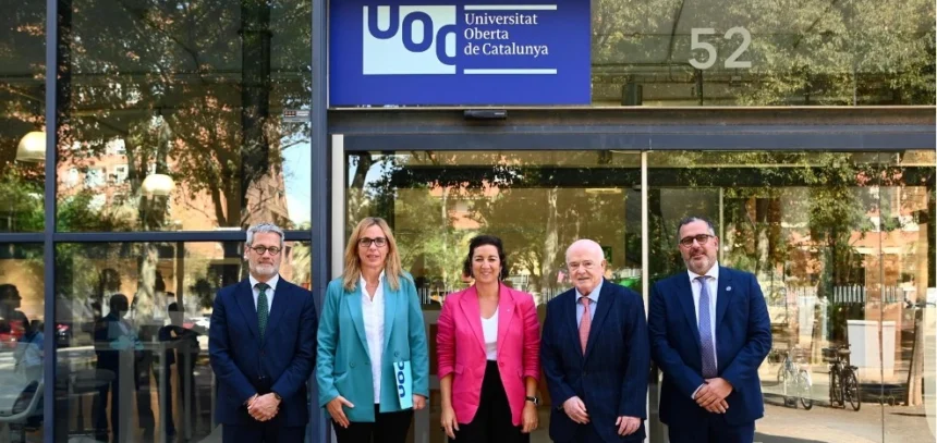 D’esquerra a dreta: Ferran Teixes Argilés, director executiu de l’Institut d’Estudis Financers; Àngels Fitó Bertran, rectora de la UOC; Alícia Romero Llano, consellera d’Economia i Finances de la Generalitat de Catalunya; Félix Masjuan Teixidó, president de la Fundació i del Grup Caixa Enginyers; i Juanjo Llopis, director general del Grup Caixa Enginyers.