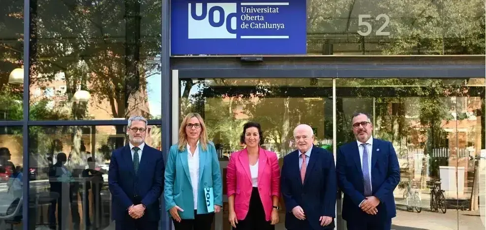 D’esquerra a dreta: Ferran Teixes Argilés, director executiu de l’Institut d’Estudis Financers; Àngels Fitó Bertran, rectora de la UOC; Alícia Romero Llano, consellera d’Economia i Finances de la Generalitat de Catalunya; Félix Masjuan Teixidó, president de la Fundació i del Grup Caixa Enginyers; i Juanjo Llopis, director general del Grup Caixa Enginyers.