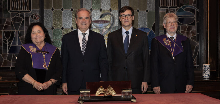 Jesús Aguilar ingresa a la Real Academia de Farmacia de Cataluña en un evento presidido por Salvador Illa