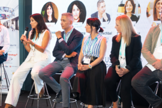 Mesa de debate Personalización, transparencia y fiabilidad